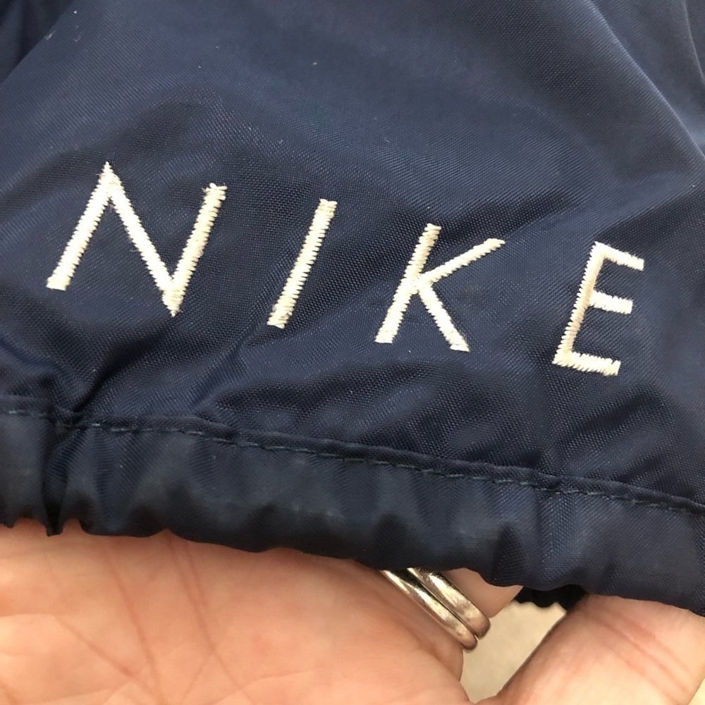 Vintage Nike woman’s size large 12-14 navy and white lined 1/4 zip windbreaker - Picture 6 of 10